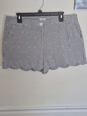 CROWN & IVY Blue Striped Scallop-Hem Shorts with Pink, Yellow & Blue Dots